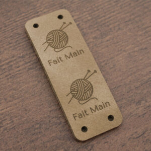 etiquette reversible avec mention"fait main" en francais