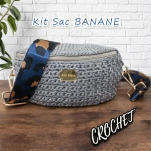 kit sac banane au premier plan sur une table